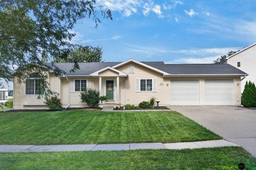 5343 Mission Ln, Lincoln, NE, 68521-5086 | Card Image