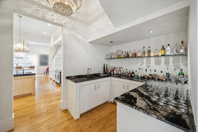E - 22 E Shady Ln, House other with 5 bedrooms, 5 bathrooms and 3 parking in Houston TX | Image 18