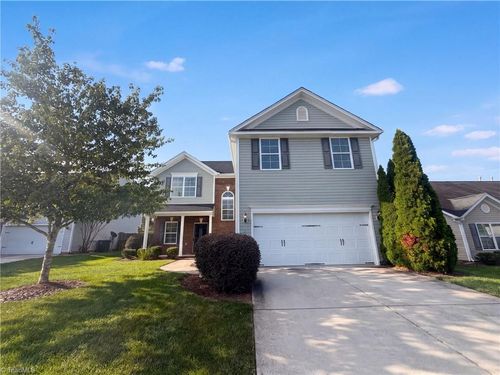 2722 Quail Oaks Dr, Greensboro, NC, 27405-2958 | Card Image