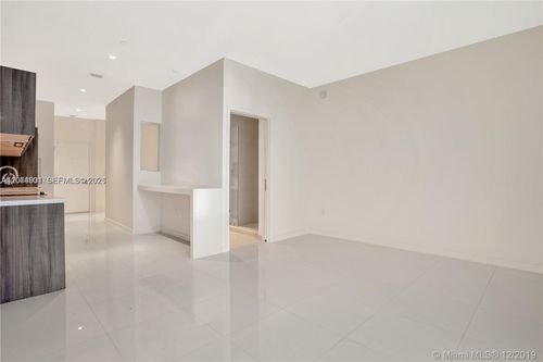 504-851 Ne 1st Ave, Miami, FL, 33132-1817 | Card Image