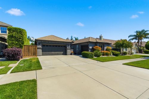 133 W Shasta, Ripon, CA, 95366 | Card Image