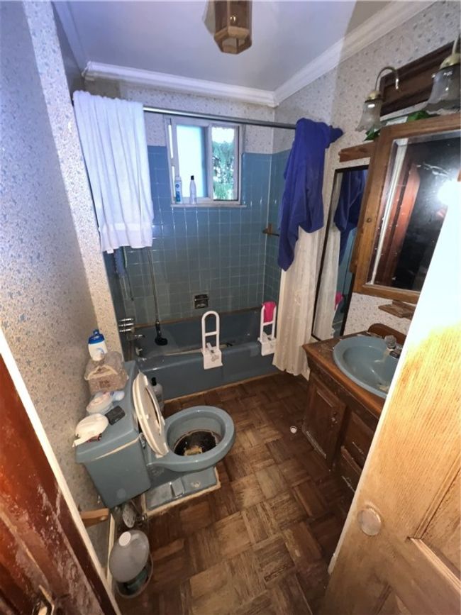 3203 Clay Pike St, House other with 3 bedrooms, 0 bathrooms and null parking in Herminie PA | Image 16