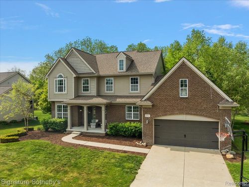 871 Wynstone Cir S, Oakland, MI, 48363-1655 | Card Image