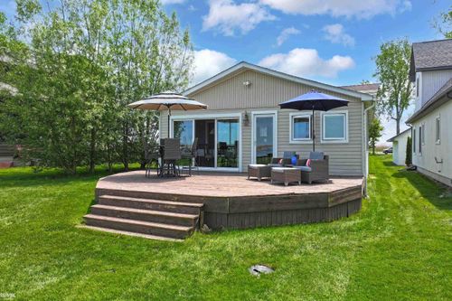 7054 Middle Channel Dr, Harsens Island, MI, 48028-9677 | Card Image
