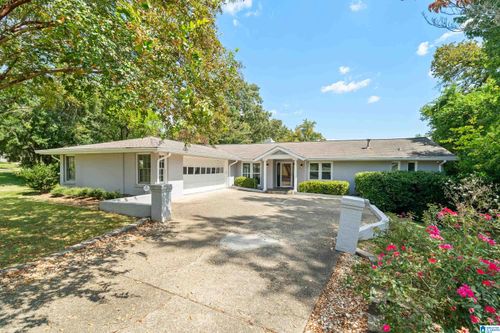 729 Comer Dr, VESTAVIA HILLS, AL, 35216-2013 | Card Image
