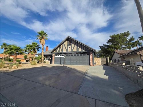 319 Esquina Dr, Henderson, NV, 89014-5136 | Card Image