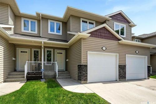 837 Connaught St, Regina, SK, S4T6S3 | Card Image