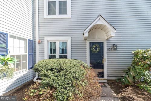 409 Society Pl, NEWTOWN, PA, 18940-3239 | Card Image