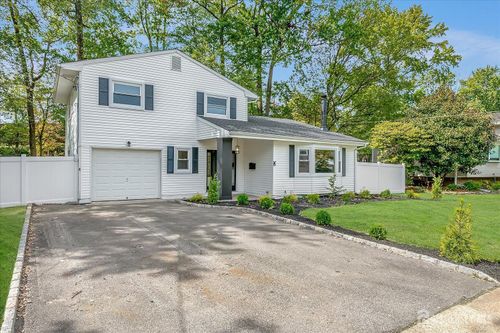 21 Lydia Ln, Edison, NJ, 08817-2357 | Card Image