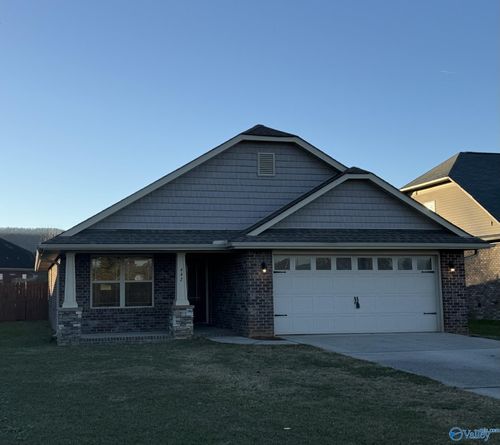 442 Wade Rd Se, Owens Cross Roads, AL, 35763-9128 | Card Image