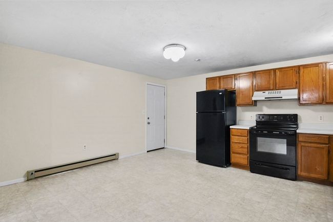 APT-10 - 33 Huron St, Condo with 2 bedrooms, 1 bathrooms and 1 parking in Fitchburg MA | Image 9