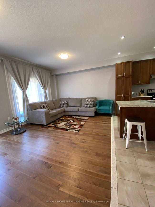 51 Prosser Cres, House attached with 4 bedrooms, 4 bathrooms and 3 parking in Sutton West ON | Image 9