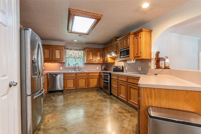 15631 Fir Rd, House other with 3 bedrooms, 2 bathrooms and 6 parking in Santa Fe TX | Image 11