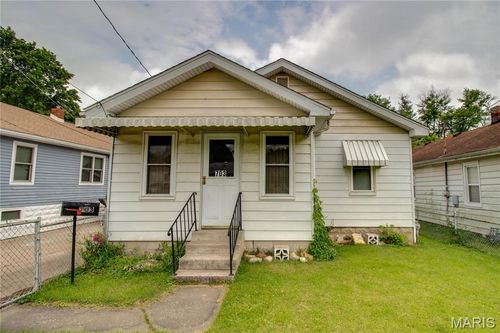 703 Condit Ave, Alton, IL, 62002-6639 | Card Image