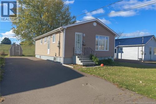 118 Cedar St, Moncton, NB, E1C7L4 | Card Image