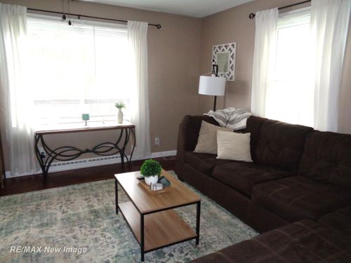 4224 Pineport Rd, Bridgeport, MI, 48722-9505 | Card Image