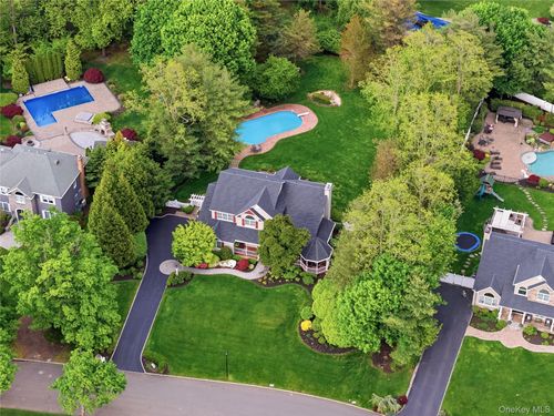 11 Milemore Dr, Northport, NY, 11768-2647 | Card Image