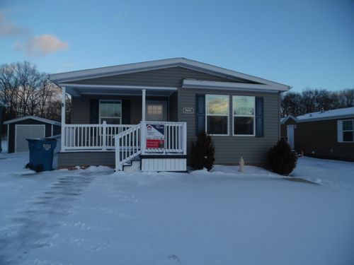 3995 Sherwood Lakes Blvd, Jackson, MI, 49201-9085 | Card Image