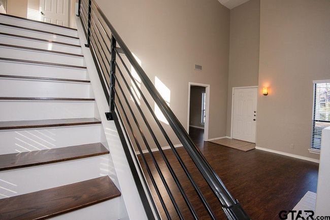 5907 Hollytree Dr, Townhouse with 2 bedrooms, 2 bathrooms and null parking in Tyler TX | Image 7