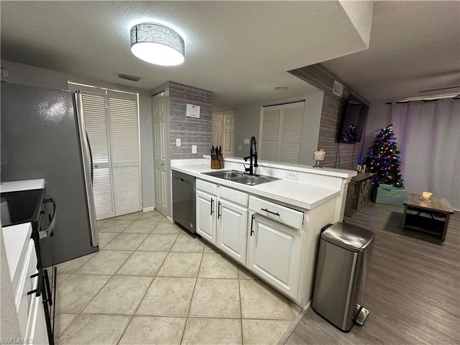 APT-307 - 4121 Residence Dr, Condo with 2 bedrooms, 1 bathrooms and null parking in FORT MYERS FL | Image 8