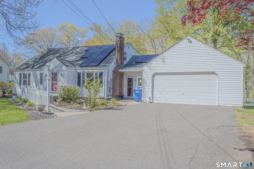 708 Park Ave, Windsor, CT, 06095-3229 | Card Image