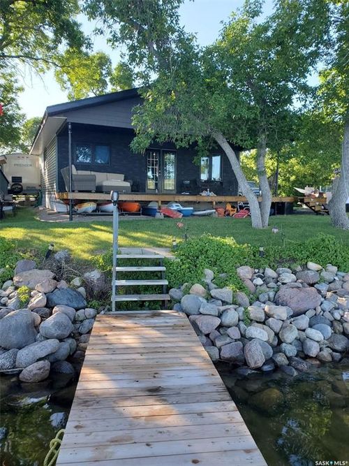 122 1st St W, Glenavon, SK, S0G2B0 | Card Image