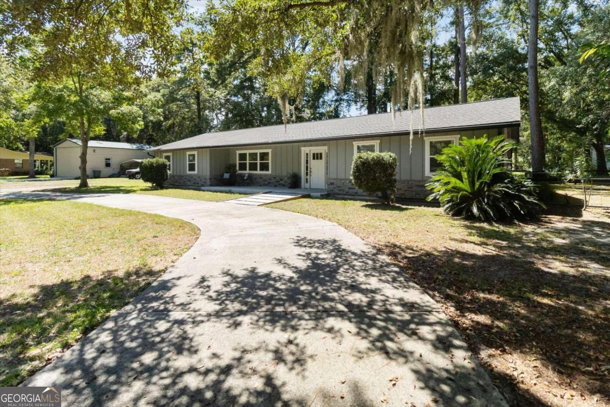 Topi Trl, Hinesville, GA 31313