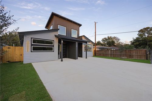 5125 Doolittle Blvd, Houston, TX, 77033-3457 | Card Image
