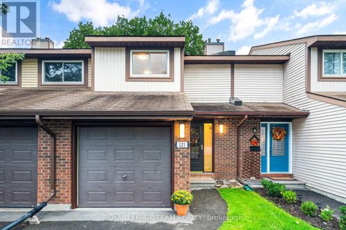 15-121 Castlefrank Road, Ottawa, ON, K2L2Y1 | Card Image