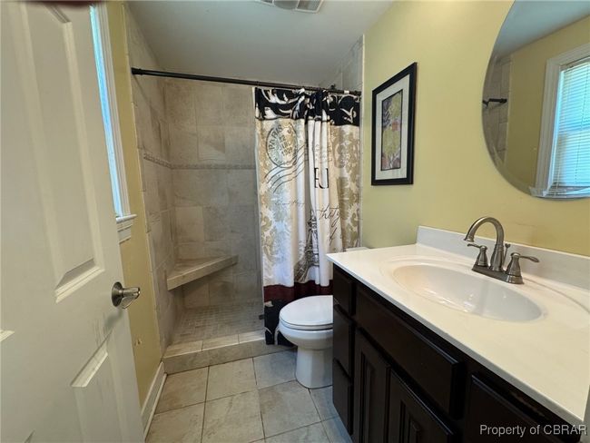 Bathroom with tiled shower | Image 14
