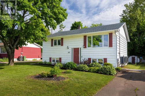 105 Glenafton Dr, Charlottetown, PE, C1A7A8 | Card Image