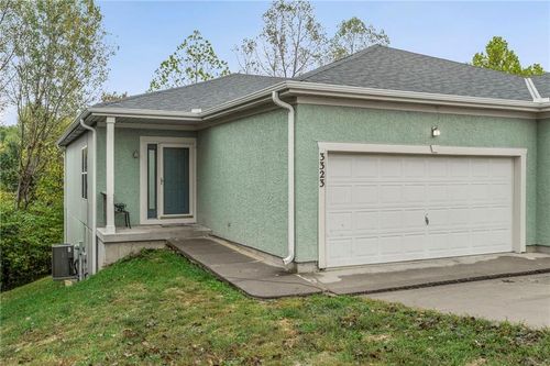 3323 N 103rd Ter, Kansas City, KS, 66109-5815 | Card Image