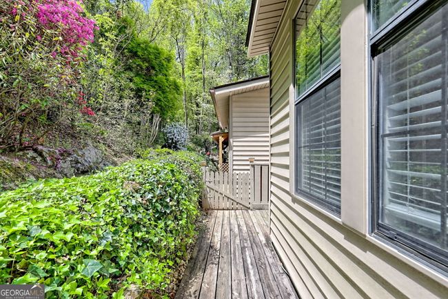 199 Stornoway Dr, Townhouse with 3 bedrooms, 2 bathrooms and 3 parking in Clayton GA | Image 21