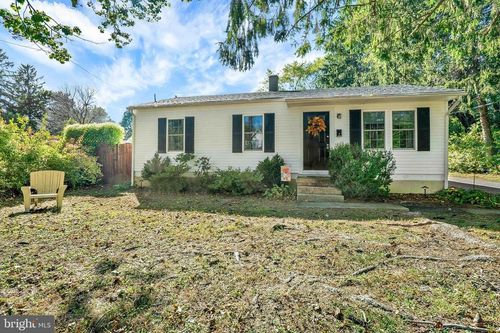 5180 Camp Meeting Rd, Center Valley, PA, 18034-9403 | Card Image