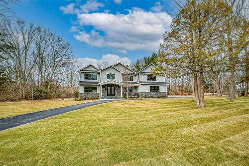 210 Laurel Ln, Syosset, NY, 11791-1907 | Card Image