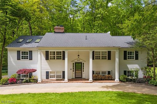 2000 Berkshire Rd, Gates Mills, OH, 44040-9764 | Card Image