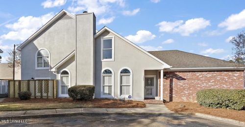 1042 Bayridge Dr, Jackson, MS, 39211-3100 | Card Image
