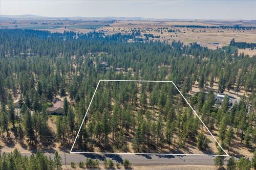 1110 1/2 S Brooks Rd, Medical Lake, WA, 99022-8773 | Card Image