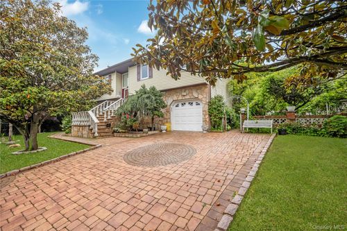 26 Block Terrace, Oyster Bay, NY, 11735 | Card Image