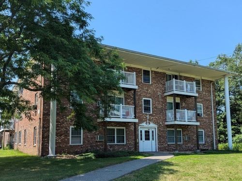 8-16 Woodman Way, Newburyport, MA, 01950-3531 | Card Image