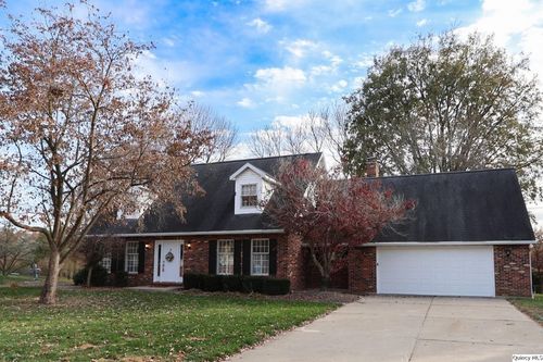 2123 S 30th St, Quincy, IL, 62301-6369 | Card Image