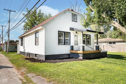 102 E 2nd St, Fowler, IN, 47944-1154 | Card Image