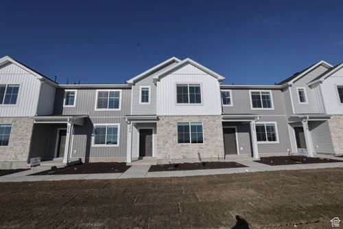 230 690 S, Smithfield, UT, 84335 | Card Image