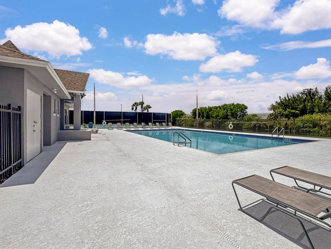 5900 - 5900 S Golden Beauty Ln, Condo with 3 bedrooms, 3 bathrooms and null parking in Tamarac FL | Image 34