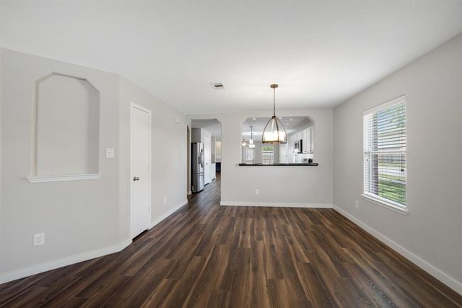 15319 Sableton Crest Ln, House other with 3 bedrooms, 2 bathrooms and 2 parking in Cypress TX | Image 6
