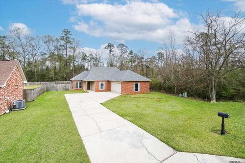 8085 Wolf Creek Place, Denham Springs, LA, 70726 | Card Image