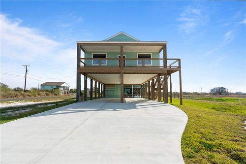 40 Bayview Loop, Rockport, TX, 78382-9359 | Card Image