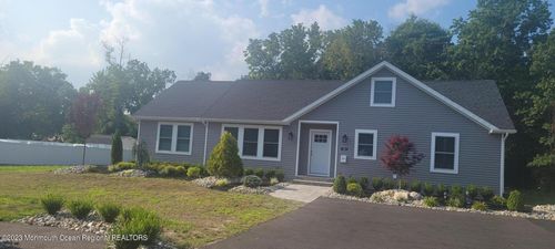 18 Lasatta Ave, Englishtown, NJ, 07726-1605 | Card Image