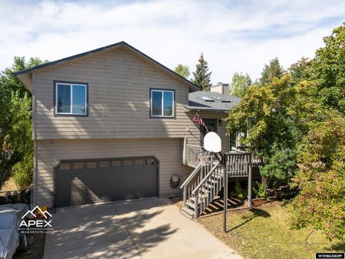 621 Stahley Ave, Evanston, WY, 82930-5121 | Card Image
