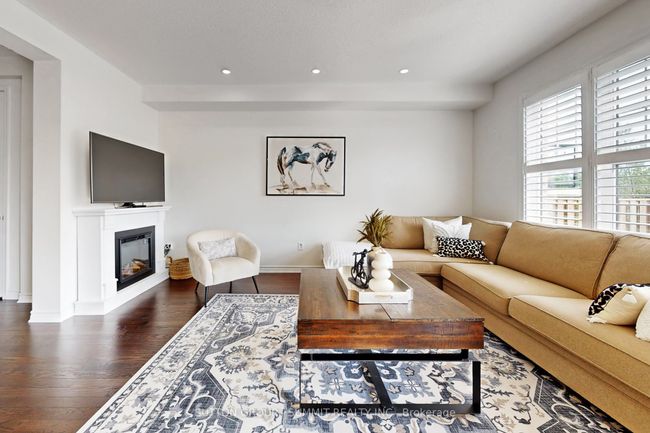 1558 Clitherow St, House other with 4 bedrooms, 3 bathrooms and 1 parking in Milton ON | Image 12